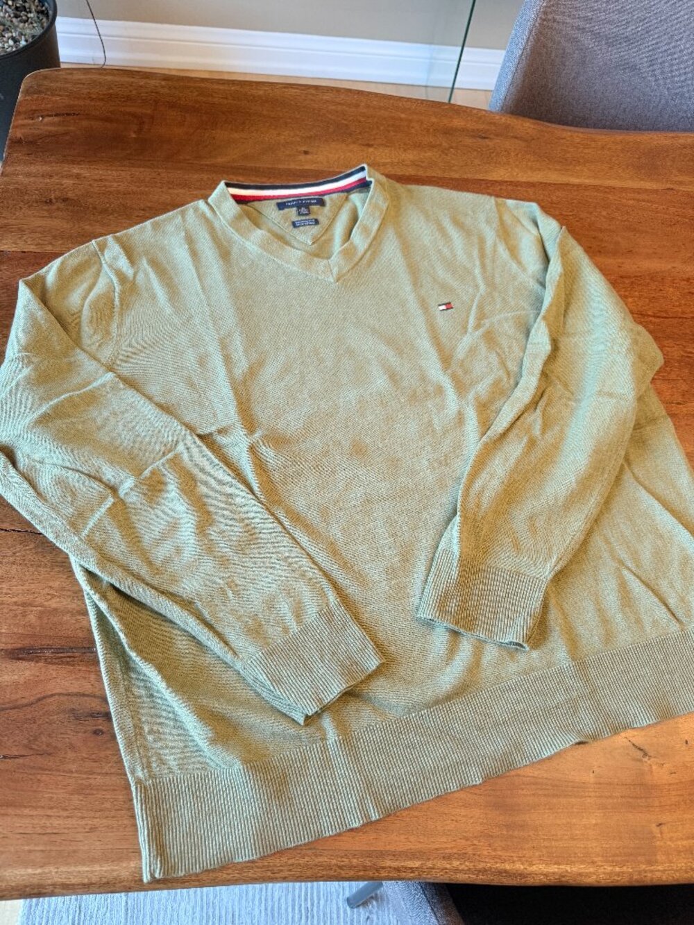 Light Green V-neck lightweight sweater Tommy Hilfiger 2XL